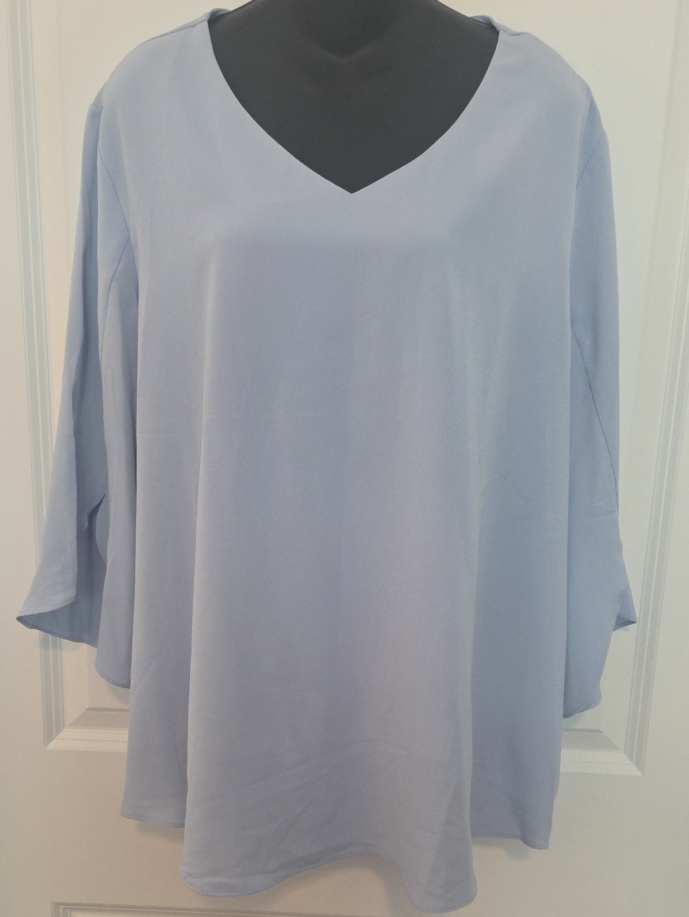 Light Blue 2X Toahuado V-Neck Women’s Top